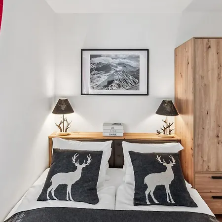 Book2stay - Kuscheliges Alpin-studio Mit Schwimmbad 阿罗萨